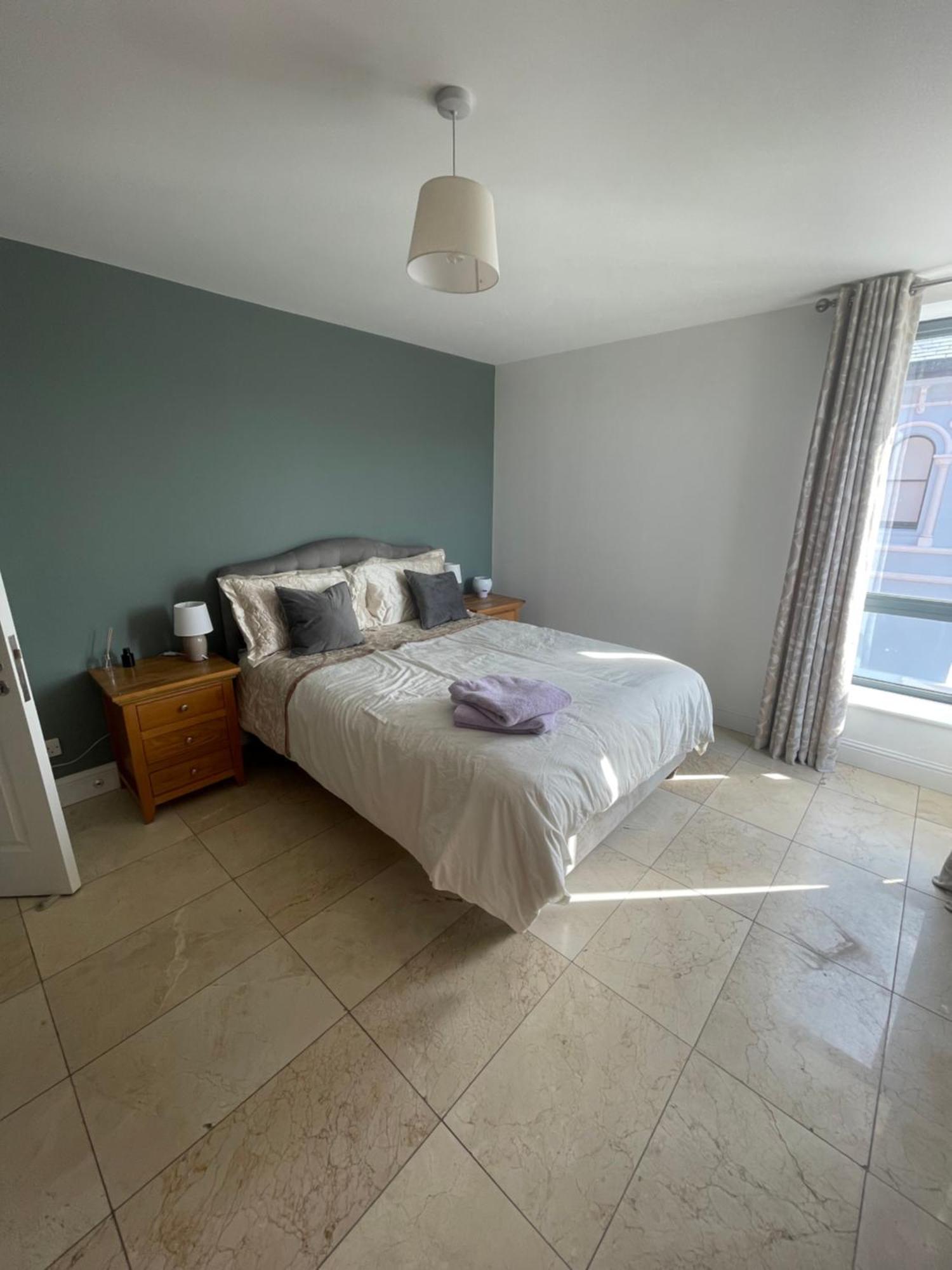 Fabulous And Sunny 2 Bed Apartment, In City Centre 科克 外观 照片