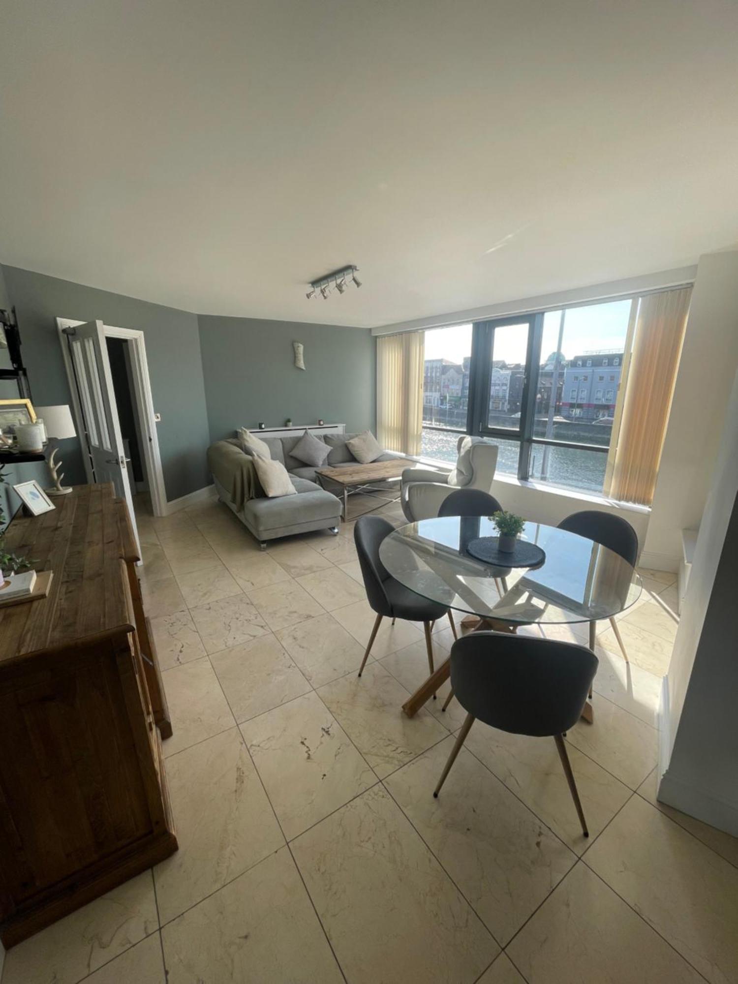 Fabulous And Sunny 2 Bed Apartment, In City Centre 科克 外观 照片