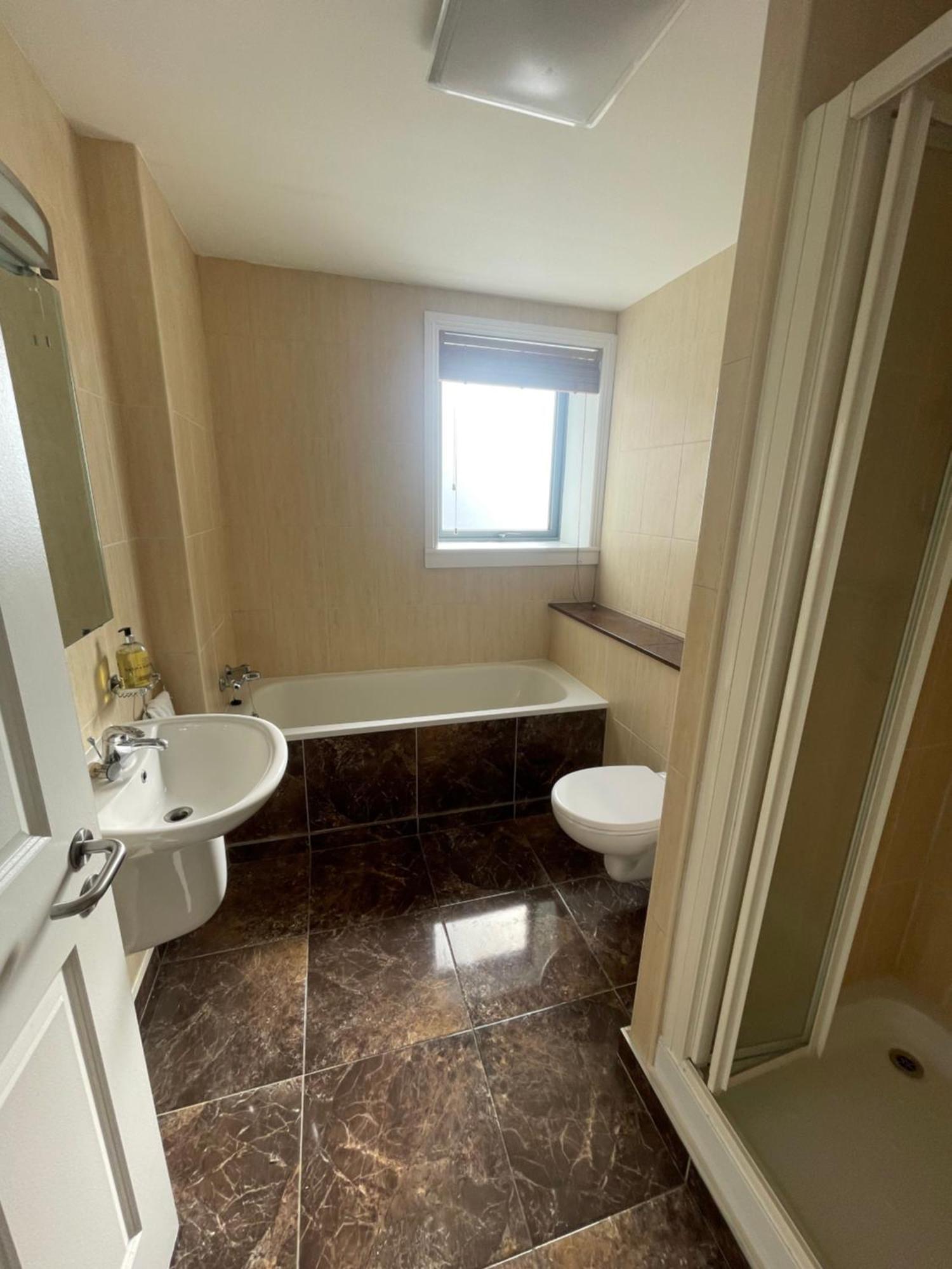 Fabulous And Sunny 2 Bed Apartment, In City Centre 科克 外观 照片